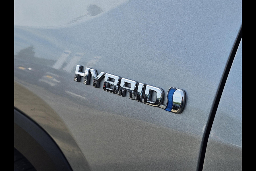 Toyota RAV4 2.5 Hybrid AWD Bi-Tone 220 pk | Trekhaak | Leder | Schuif-kanteldak | JBL geluid | Stoelverwarming | Camera etc.