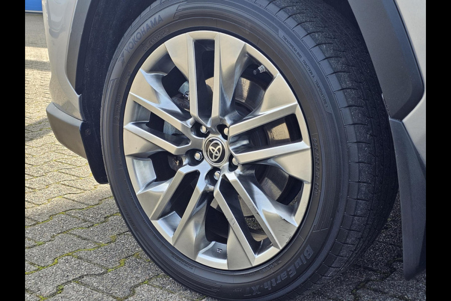 Toyota RAV4 2.5 Hybrid AWD Bi-Tone 220 pk | Trekhaak | Leder | Schuif-kanteldak | JBL geluid | Stoelverwarming | Camera etc.