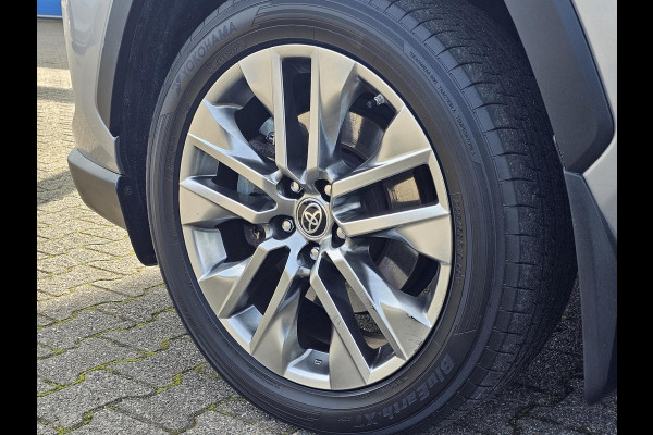 Toyota RAV4 2.5 Hybrid AWD Bi-Tone 220 pk | Trekhaak | Leder | Schuif-kanteldak | JBL geluid | Stoelverwarming | Camera etc.