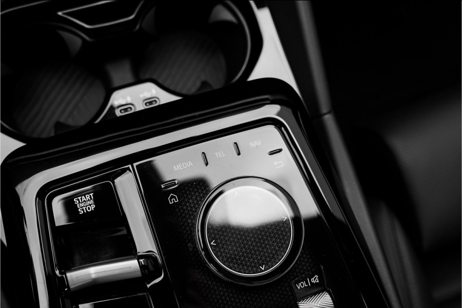 BMW 5 Serie 530e M-Sport Pro Pano Iconic Glow H/K Camera 20"