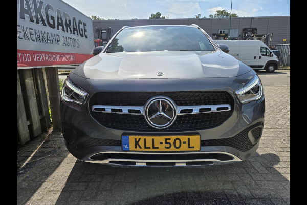 Mercedes-Benz GLA 250 e Business Solution Luxury Limited 18"/Trekhaak/Sfeerverlichting/Camera/PDC v+a/Apple Carplay & Android Auto
