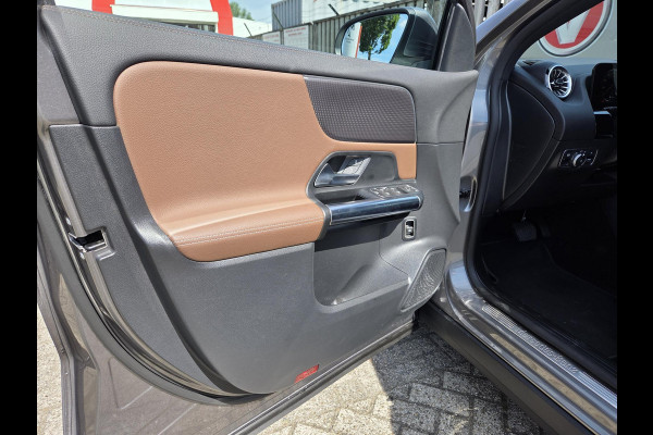 Mercedes-Benz GLA 250 e Business Solution Luxury Limited 18"/Trekhaak/Sfeerverlichting/Camera/PDC v+a/Apple Carplay & Android Auto