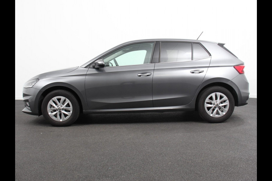 Škoda Fabia 1.0 TSI 110pk Automaat Selection Climate control Adaptieve cruise control Lane assist Parkeersensoren achter Stuurverwarming Stoel verwarming Apple Carplay/ Android Auto