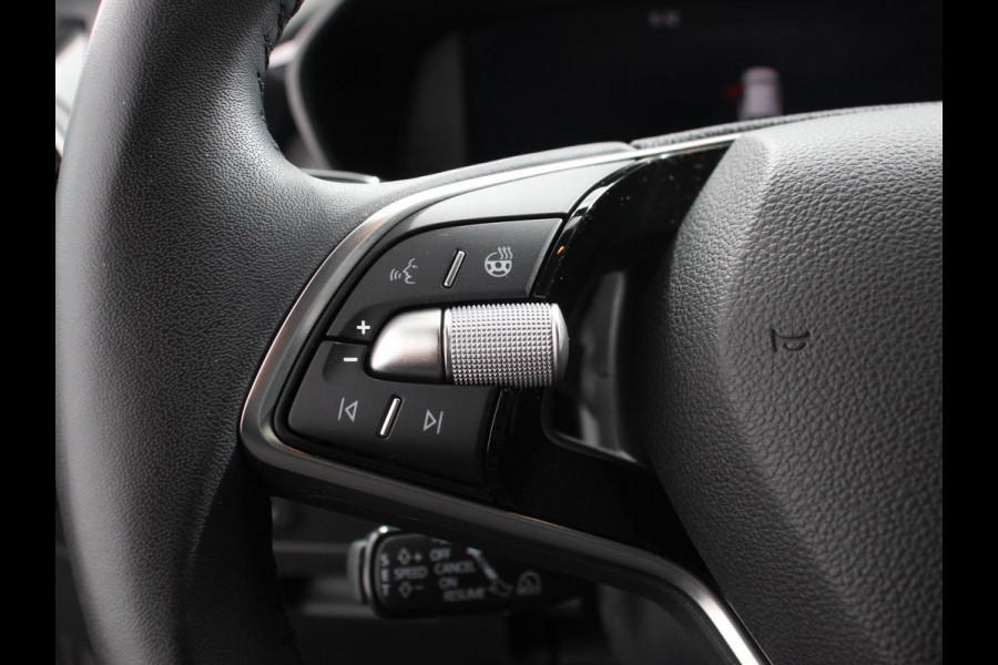 Škoda Fabia 1.0 TSI 110pk Automaat Selection Climate control Adaptieve cruise control Lane assist Parkeersensoren achter Stuurverwarming Stoel verwarming Apple Carplay/ Android Auto