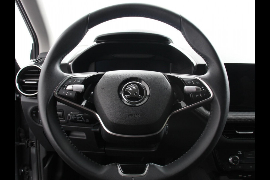 Škoda Fabia 1.0 TSI 110pk Automaat Selection Climate control Adaptieve cruise control Lane assist Parkeersensoren achter Stuurverwarming Stoel verwarming Apple Carplay/ Android Auto