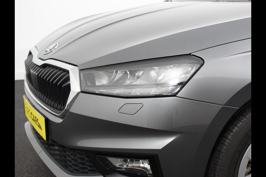 Škoda Fabia 1.0 TSI 110pk Automaat Selection Climate control Adaptieve cruise control Lane assist Parkeersensoren achter Stuurverwarming Stoel verwarming Apple Carplay/ Android Auto