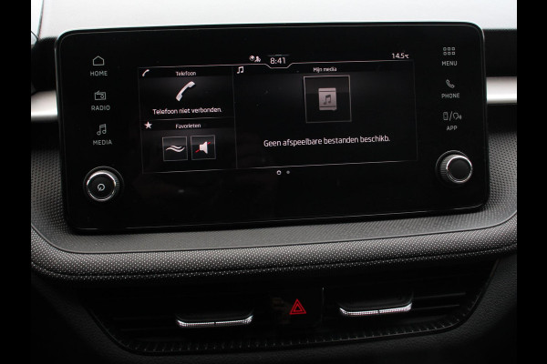 Škoda Fabia 1.0 TSI 110pk Automaat Selection Climate control Adaptieve cruise control Lane assist Parkeersensoren achter Stuurverwarming Stoel verwarming Apple Carplay/ Android Auto