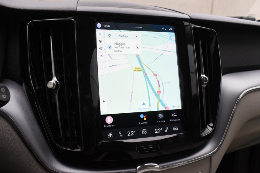 Volvo XC60 T6 340PK Automaat Plug-in Hybrid AWD Inscription / Navigatie / Elektrisch glazen schuif-kanteldak / Leder Blond / Elektrische achterklep / Cruise control
