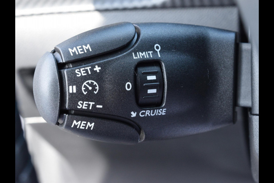 Peugeot e-208 EV Allure 51 kWh