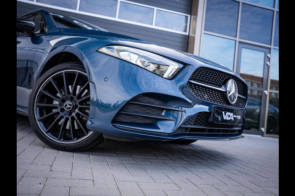 Mercedes-Benz A-Klasse 250 e - AMG-Edition l Pano l Burmester l Sfeeverl. l Camera