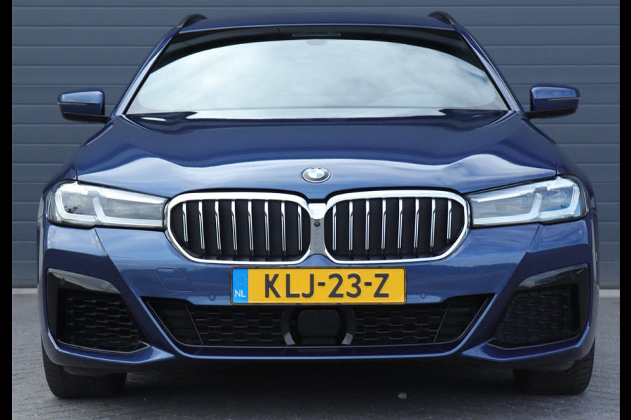 BMW 5 Serie Touring 540i xDrive High Executive Harman Kardon / leder / memory / carplay