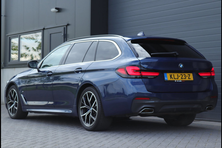 BMW 5 Serie Touring 540i xDrive High Executive Harman Kardon / leder / memory / carplay