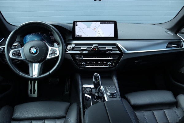 BMW 5 Serie Touring 540i xDrive High Executive Harman Kardon / leder / memory / carplay