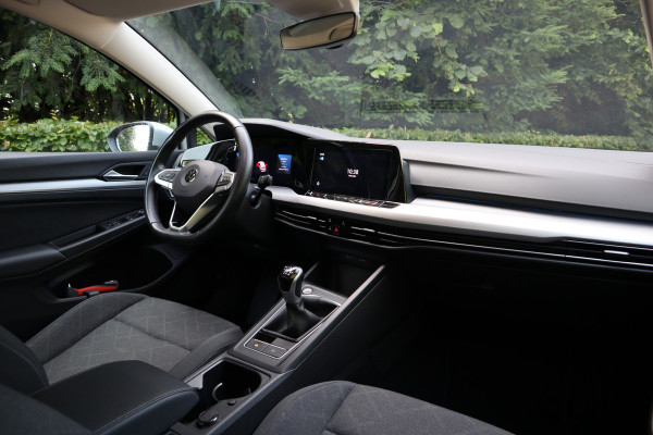 Volkswagen Golf Variant 1.0 TSI Life | Sfeerverlichting | Navi | Carplay | Acc |