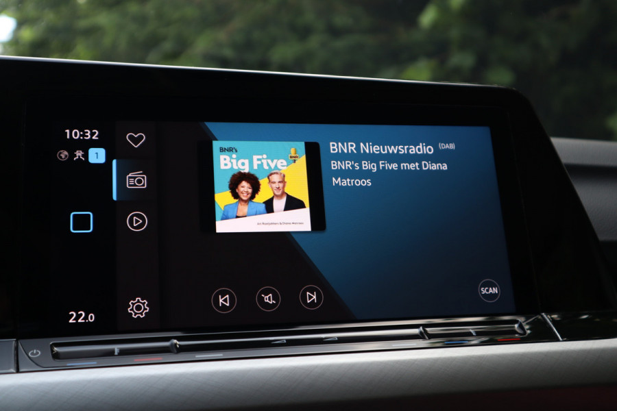 Volkswagen Golf Variant 1.0 TSI Life | Sfeerverlichting | Navi | Carplay | Acc |