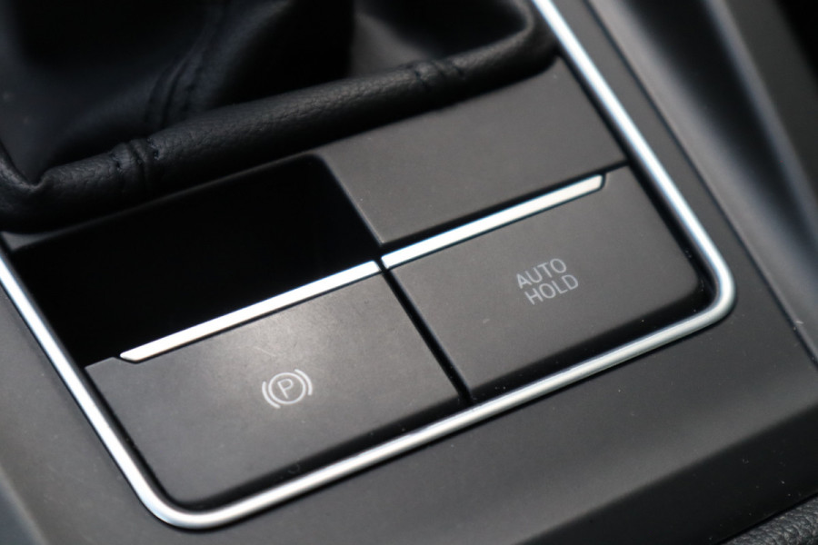 Volkswagen Golf Variant 1.0 TSI Life | Sfeerverlichting | Navi | Carplay | Acc |