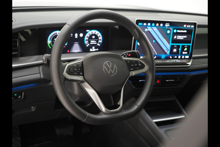 Volkswagen Tayron 1.5 eHybrid | 5 Jaar Garantie | Trekhaak | 360 | Sfeerlicht | Adaptive Cruise | Dodehoek | Matrix | Carplay