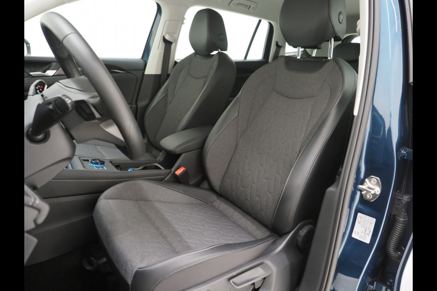 Volkswagen Tayron 1.5 eHybrid | 5 Jaar Garantie | Trekhaak | 360 | Sfeerlicht | Adaptive Cruise | Dodehoek | Matrix | Carplay