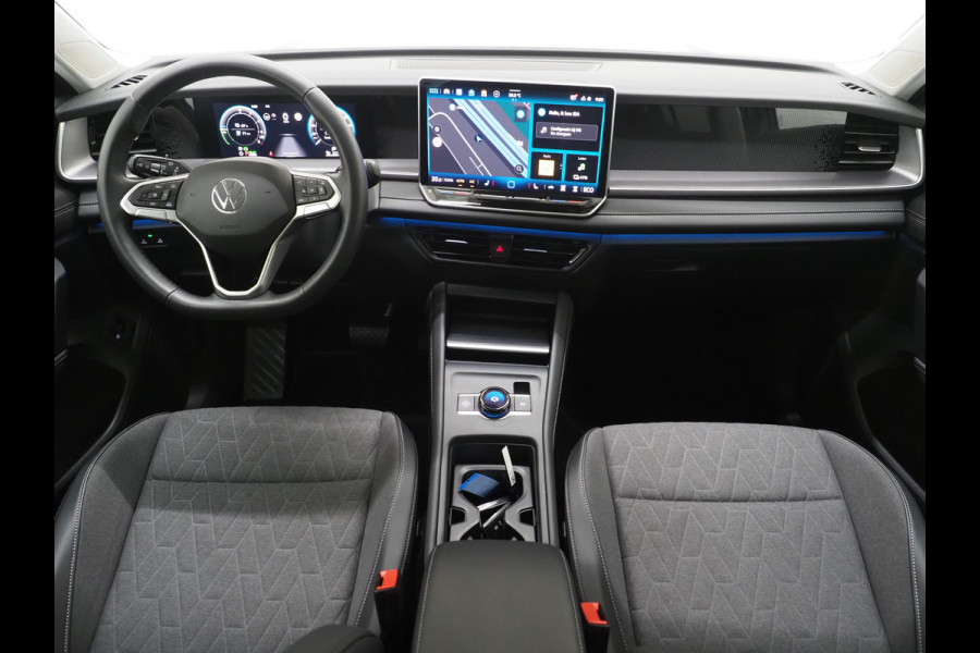 Volkswagen Tayron 1.5 eHybrid | 5 Jaar Garantie | Trekhaak | 360 | Sfeerlicht | Adaptive Cruise | Dodehoek | Matrix | Carplay