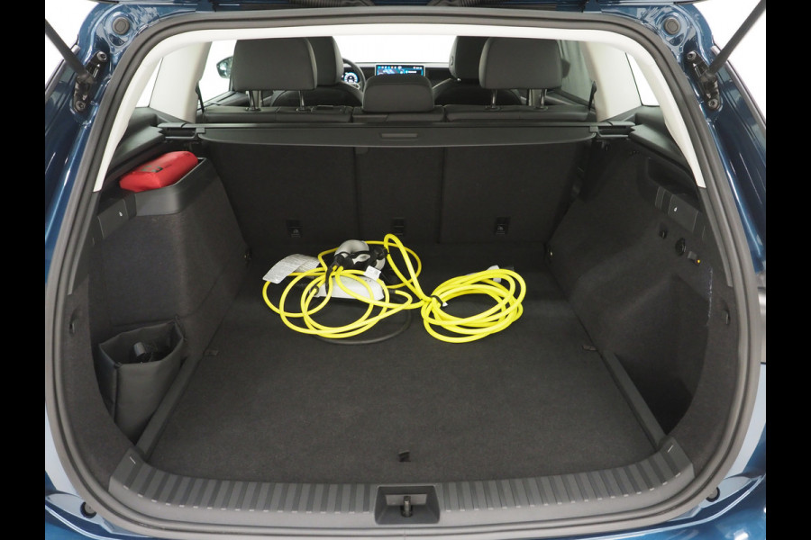 Volkswagen Tayron 1.5 eHybrid | 5 Jaar Garantie | Trekhaak | 360 | Sfeerlicht | Adaptive Cruise | Dodehoek | Matrix | Carplay