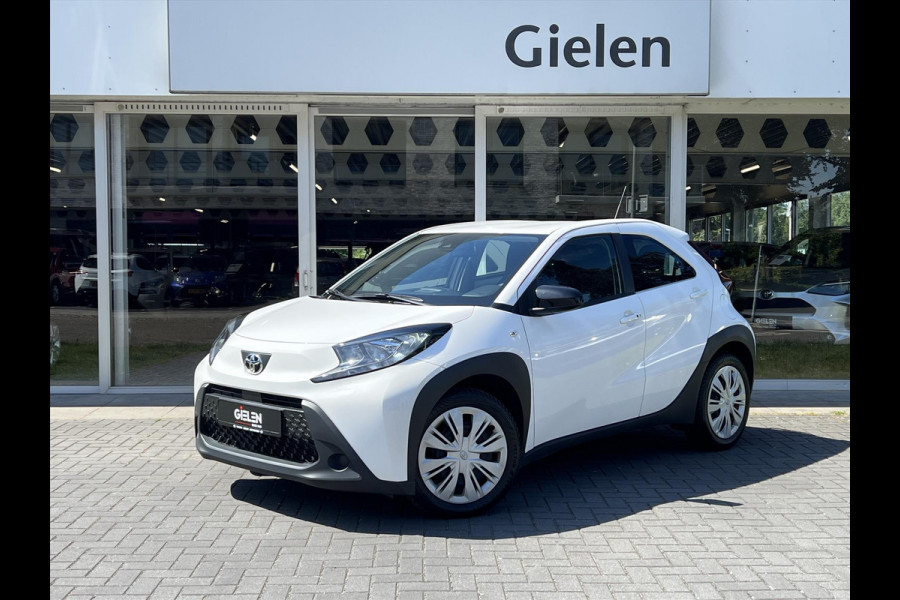 Toyota Aygo X 1.0 VVT-i MT First Premium | Stoelverwarming, Keyless, Startknop, Licht + regensensor, Apple CarPlay/Android Auto