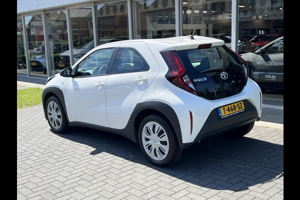 Toyota Aygo X 1.0 VVT-i MT First Premium | Stoelverwarming, Keyless, Startknop, Licht + regensensor, Apple CarPlay/Android Auto