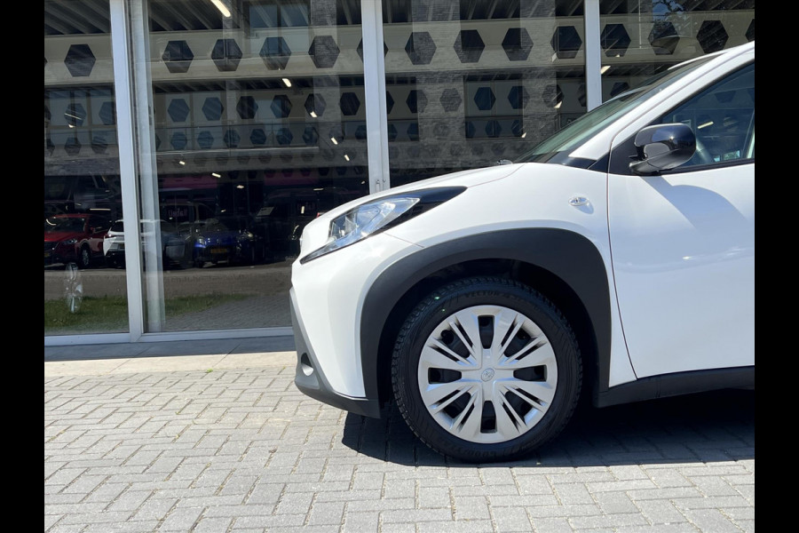 Toyota Aygo X 1.0 VVT-i MT First Premium | Stoelverwarming, Keyless, Startknop, Licht + regensensor, Apple CarPlay/Android Auto