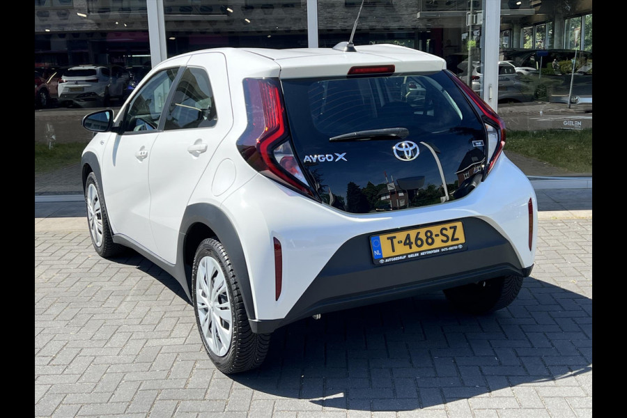 Toyota Aygo X 1.0 VVT-i MT First Premium | Stoelverwarming, Keyless, Startknop, Licht + regensensor, Apple CarPlay/Android Auto
