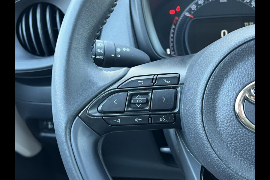 Toyota Aygo X 1.0 VVT-i MT First Premium | Stoelverwarming, Keyless, Startknop, Licht + regensensor, Apple CarPlay/Android Auto