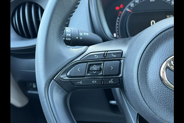 Toyota Aygo X 1.0 VVT-i MT First Premium | Stoelverwarming, Keyless, Startknop, Licht + regensensor, Apple CarPlay/Android Auto