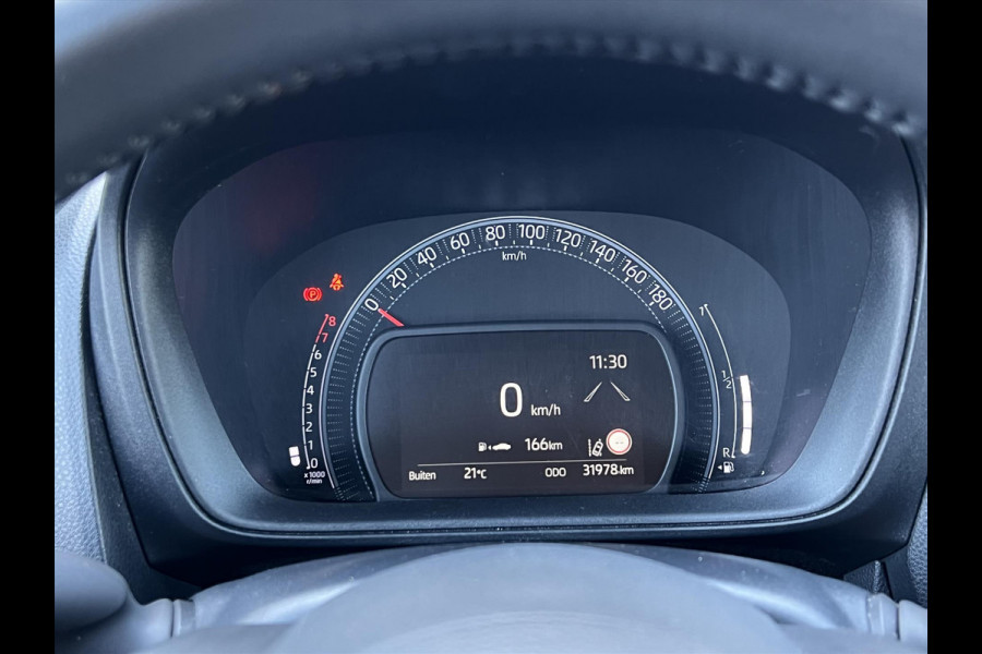 Toyota Aygo X 1.0 VVT-i MT First Premium | Stoelverwarming, Keyless, Startknop, Licht + regensensor, Apple CarPlay/Android Auto