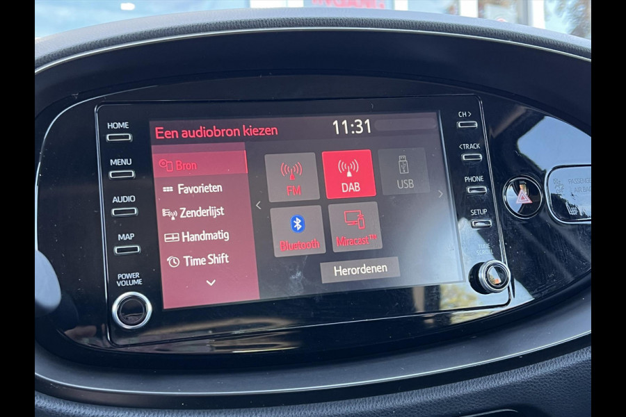 Toyota Aygo X 1.0 VVT-i MT First Premium | Stoelverwarming, Keyless, Startknop, Licht + regensensor, Apple CarPlay/Android Auto