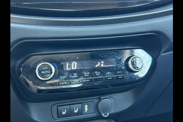 Toyota Aygo X 1.0 VVT-i MT First Premium | Stoelverwarming, Keyless, Startknop, Licht + regensensor, Apple CarPlay/Android Auto