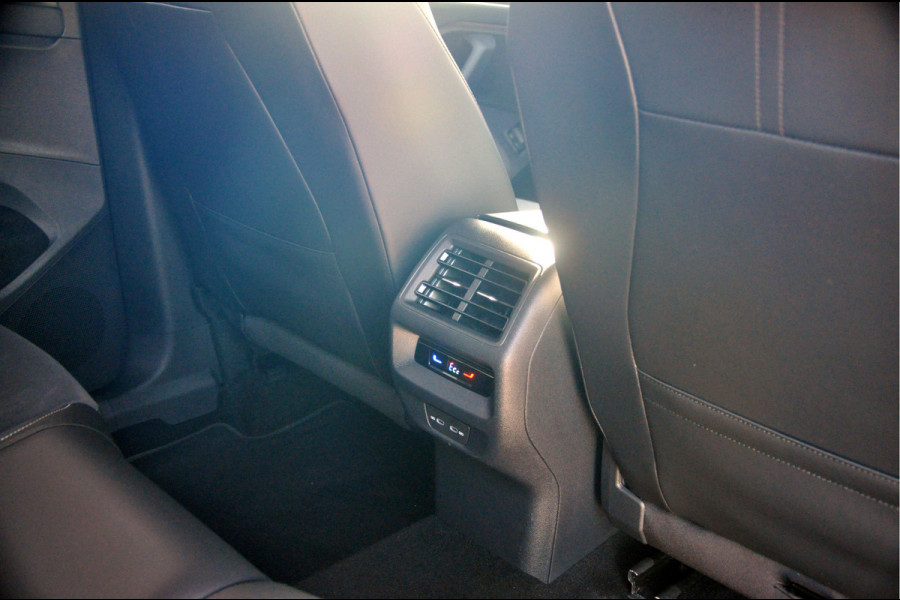 Volkswagen Tayron 1.5 eHybrid 204 PK Elegance | Matrix | Adaptieve Cruise | Trekhaak