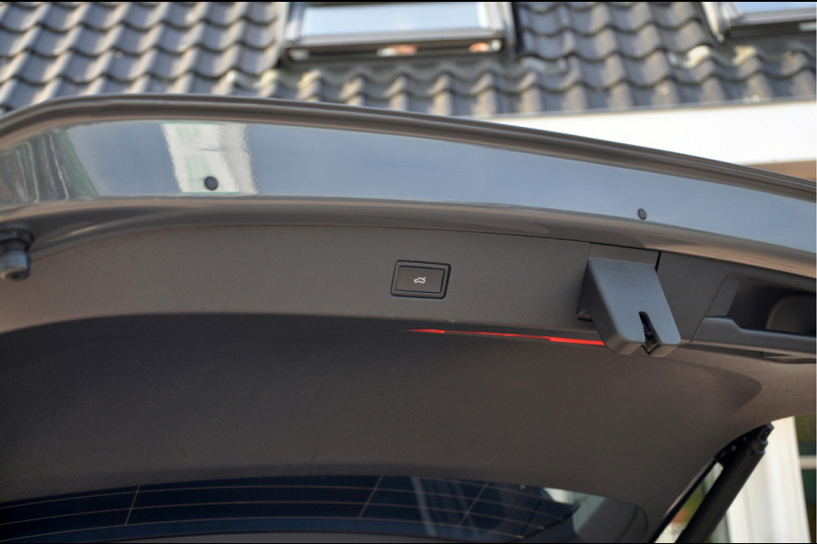Volkswagen Tayron 1.5 eHybrid 204 PK Elegance | Matrix | Adaptieve Cruise | Trekhaak