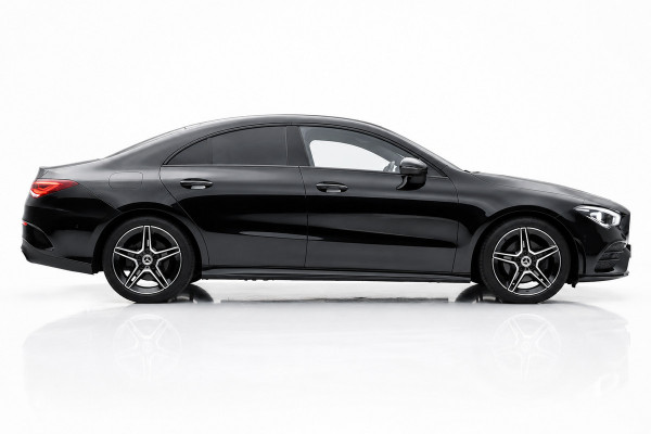 Mercedes-Benz CLA-Klasse 180 AMG NIGHT | SFEERVERLICHTING | CAMERA | APPLE CARPLAY | ANDROID AUTO | NAP