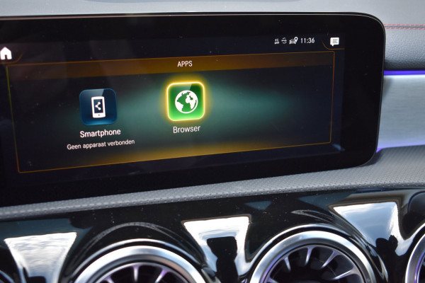 Mercedes-Benz CLA-Klasse 180 AMG NIGHT | SFEERVERLICHTING | CAMERA | APPLE CARPLAY | ANDROID AUTO | NAP