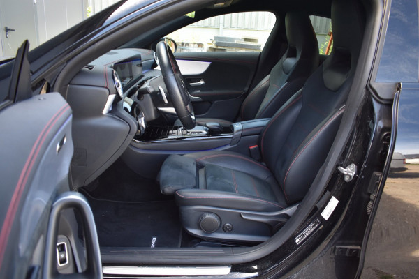 Mercedes-Benz CLA-Klasse 180 AMG NIGHT | SFEERVERLICHTING | CAMERA | APPLE CARPLAY | ANDROID AUTO | NAP