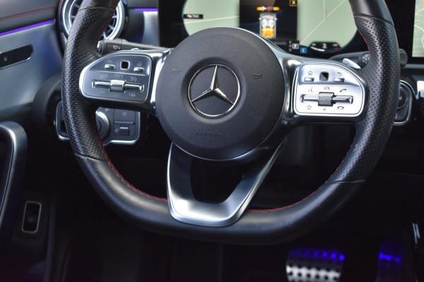 Mercedes-Benz CLA-Klasse 180 AMG NIGHT | SFEERVERLICHTING | CAMERA | APPLE CARPLAY | ANDROID AUTO | NAP