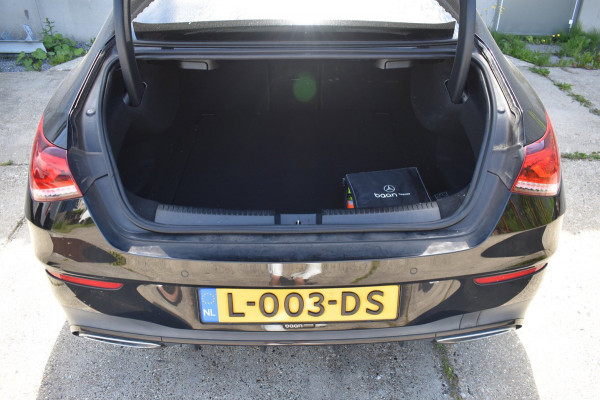 Mercedes-Benz CLA-Klasse 180 AMG NIGHT | SFEERVERLICHTING | CAMERA | APPLE CARPLAY | ANDROID AUTO | NAP