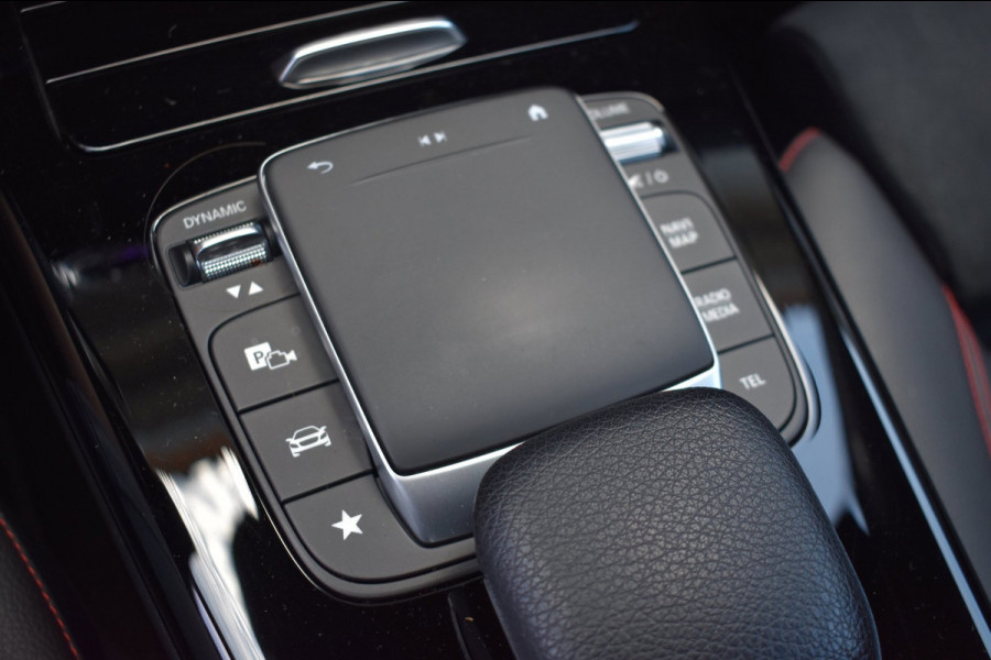 Mercedes-Benz CLA-Klasse 180 AMG NIGHT | SFEERVERLICHTING | CAMERA | APPLE CARPLAY | ANDROID AUTO | NAP
