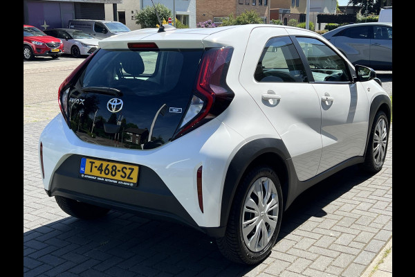 Toyota Aygo X 1.0 VVT-i MT First Premium | Stoelverwarming, Keyless, Startknop, Licht + regensensor, Apple CarPlay/Android Auto