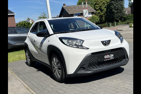 Toyota Aygo X 1.0 VVT-i MT First Premium | Stoelverwarming, Keyless, Startknop, Licht + regensensor, Apple CarPlay/Android Auto