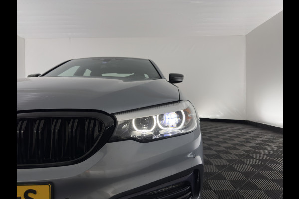 BMW 5 Serie 520i Executive Edition Sportline Aut. *LEATHER-FABRIC | FULL-LED | DIGI-COCKIT | KEYLESS | NAVI-FULLMAP | HEATED-SPORTSEATS | PRIVACY-GLASS | AMBIENTLIGHT | ECC | CARPLAY | PDC | TOWBAR | 18"ALU*