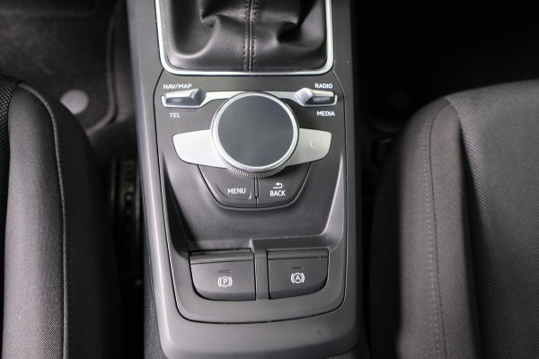 Audi Q2 30 TFSI Pro Line - N.A.P. Airco, Cruise, PDC, Carplay, Camera.