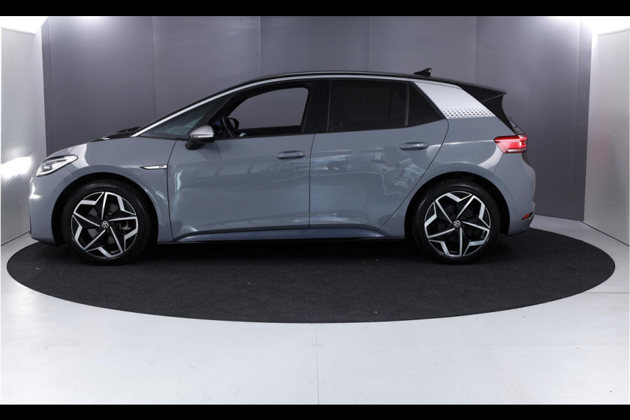 Volkswagen ID.3 First Plus 58 kWh 204PK | SOH 92,41% | Navigatie | Parkeersensoren | Matrix LED koplampen | Stoelverwarming