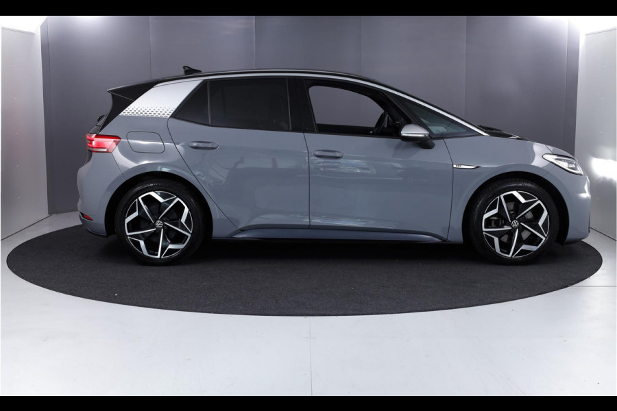 Volkswagen ID.3 First Plus 58 kWh 204PK | SOH 92,41% | Navigatie | Parkeersensoren | Matrix LED koplampen | Stoelverwarming