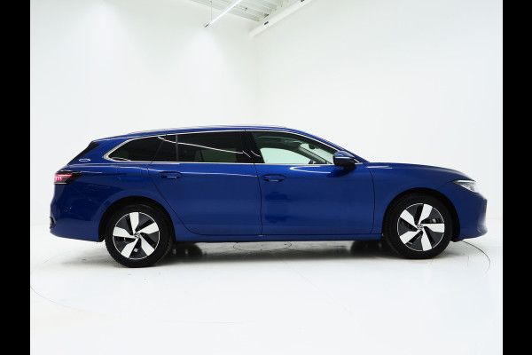 Volkswagen Passat Variant 1.5 eHybrid Elegance | 5 Jaar Garantie | Panoramadak | Leder/Alcantara | Trekhaak | Harman/Kardon | HUD | 360 | Keyless