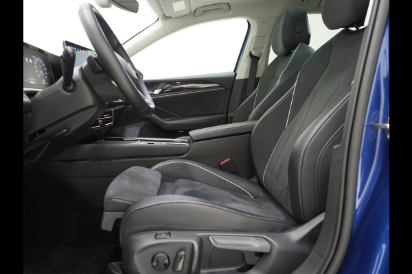 Volkswagen Passat Variant 1.5 eHybrid Elegance | 5 Jaar Garantie | Panoramadak | Leder/Alcantara | Trekhaak | Harman/Kardon | HUD | 360 | Keyless