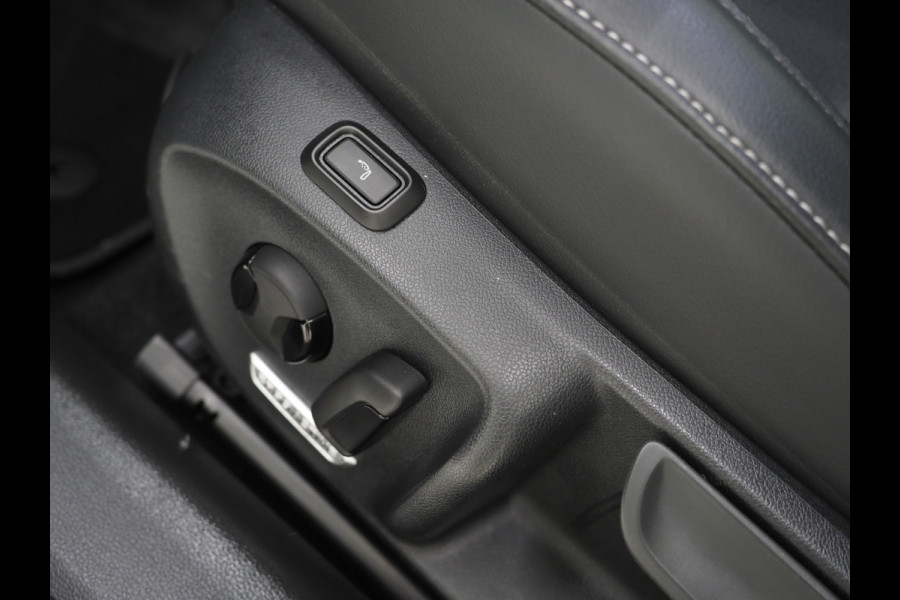 Volkswagen Passat Variant 1.5 eHybrid Elegance | 5 Jaar Garantie | Panoramadak | Leder/Alcantara | Trekhaak | Harman/Kardon | HUD | 360 | Keyless